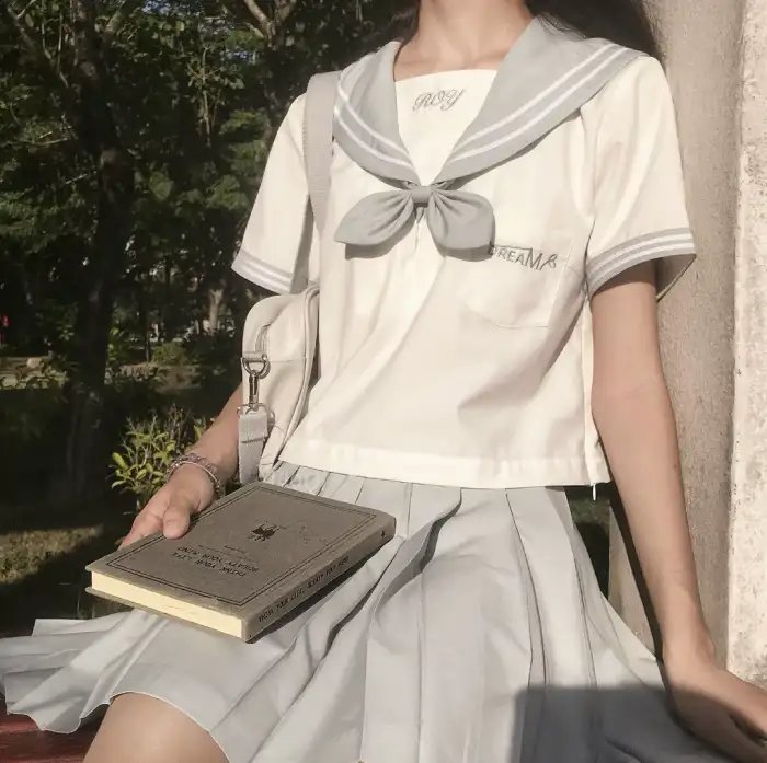 落地为兄弟，何必骨肉亲